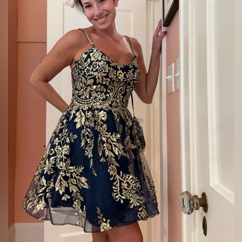 NWT Homecoming / Prom Navy and Gold sequined princess dress Sz 2/4